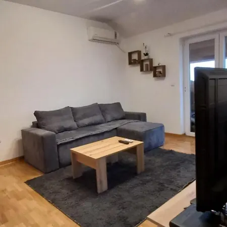 Διαμέρισμα Expo Surčin